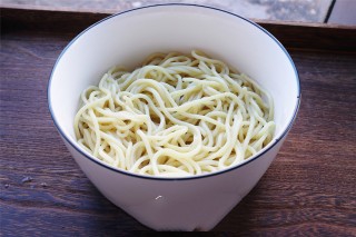 怎么做一碗热干面？