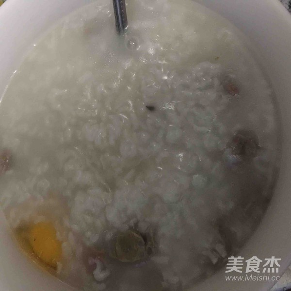 窝蛋牛肉丸粥