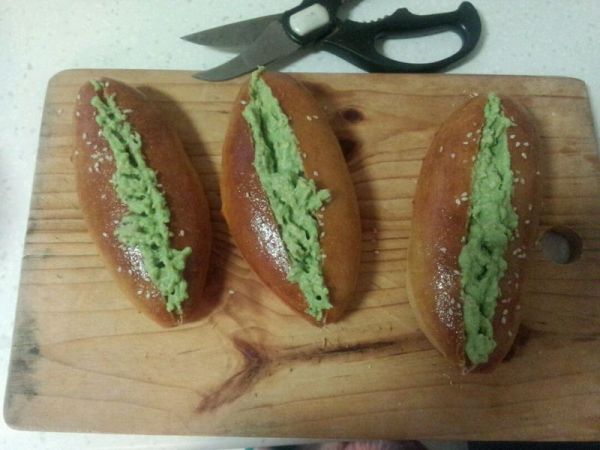 牛油果维也纳热狗