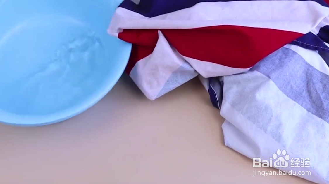 如何有效清洗床单上的血迹