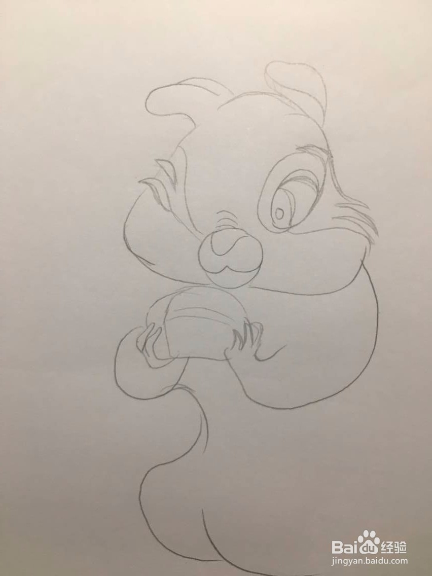 儿童彩色涂鸦:画一只准备吃面包的松鼠 手绘