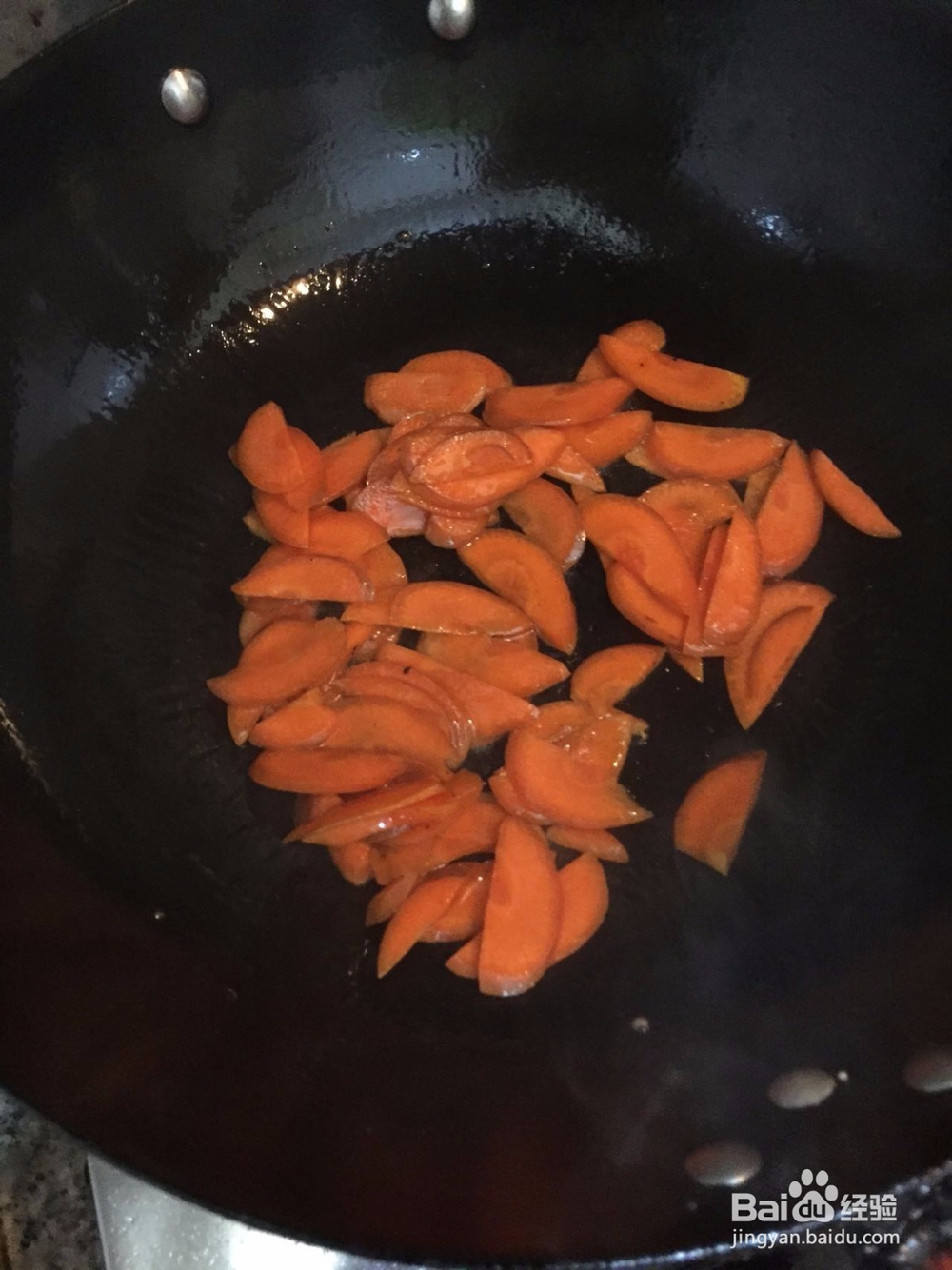 胡萝卜青椒片的做法