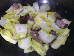 怎么做白菜炒腊肉