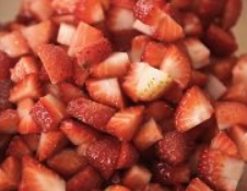 草莓果酱和草莓牛奶的做法