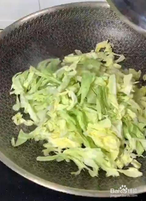如何制作包菜炒粉条