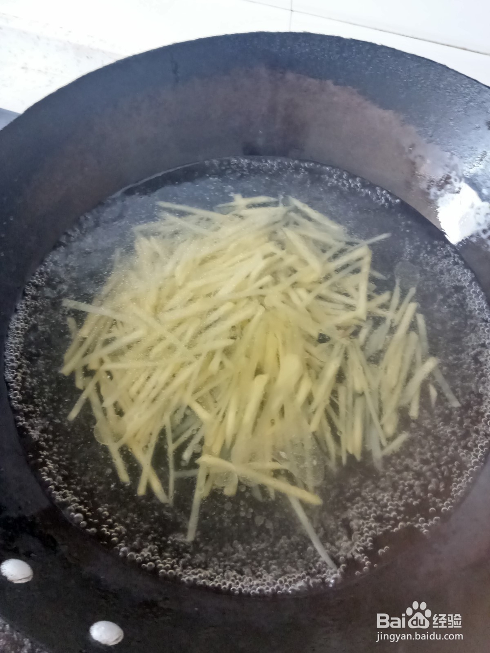 凉拌青椒洋葱土豆丝