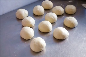 奶香味糯米板大排面包卷怎么做？