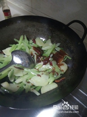 教你做芹菜还可以这样吃