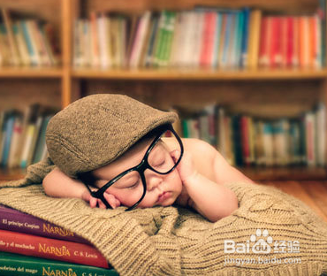 趴桌午睡的坏处