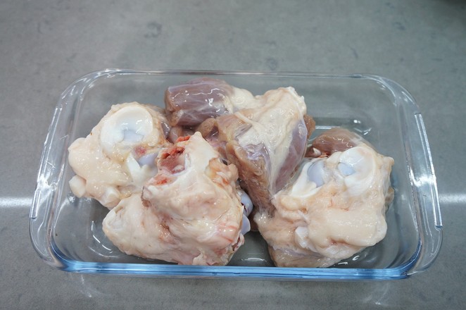 做肘子用冷水还是热水煮呢