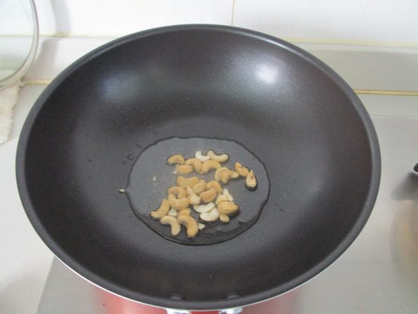 开洋腰果芹菜百合