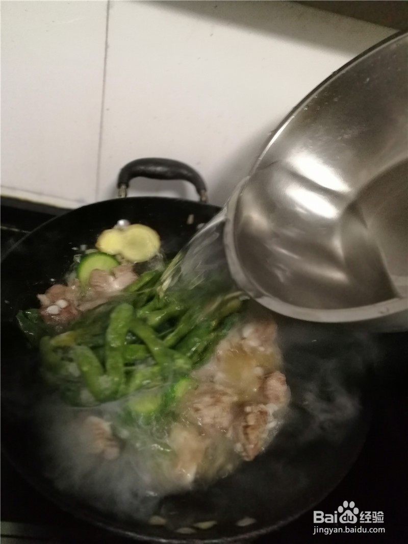 脆骨粒炖豆角萝卜