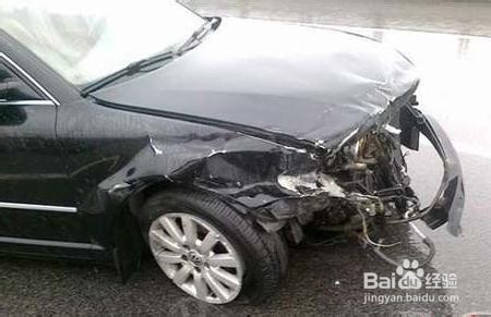 高速路上爆胎如何保命