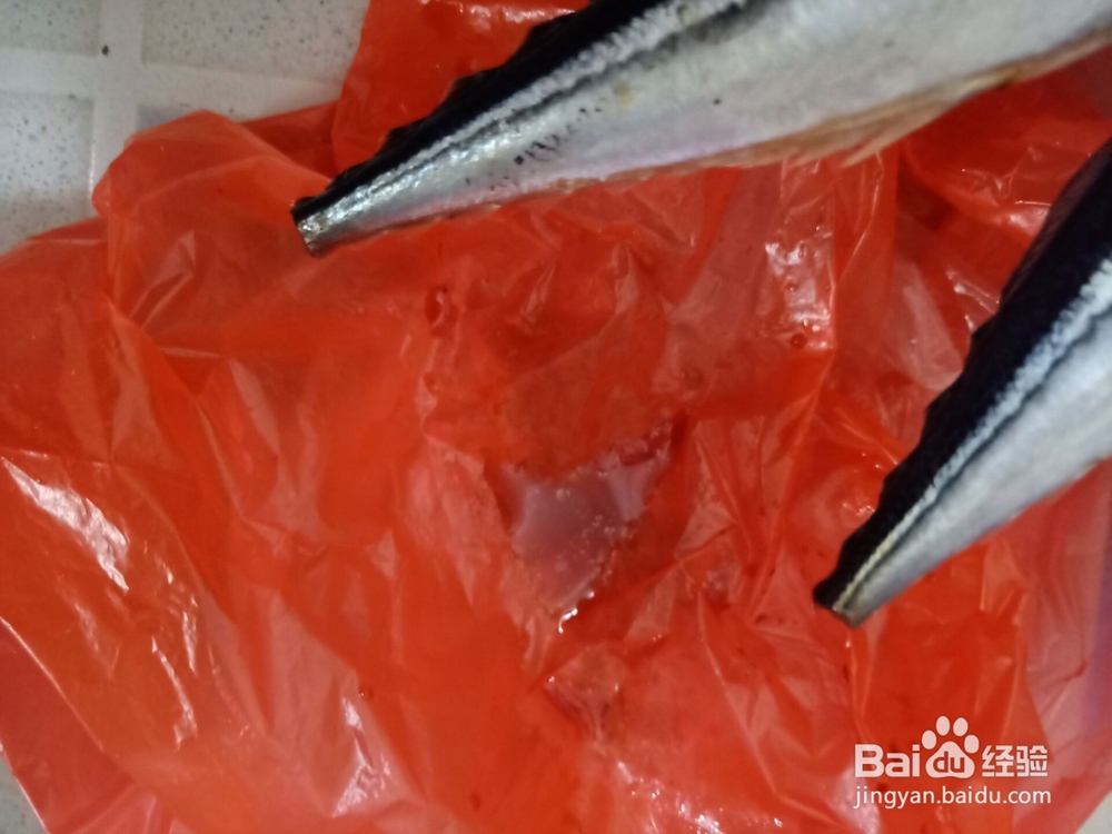 油煎香辣秋刀鱼怎么做