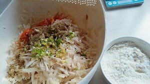 怎么制作街头小吃炸藕海？