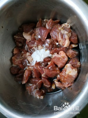 养生食补洋葱炒羊肉的做法