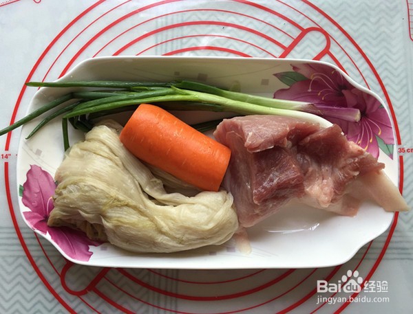 如何做出好吃的酸菜猪肉馅饼