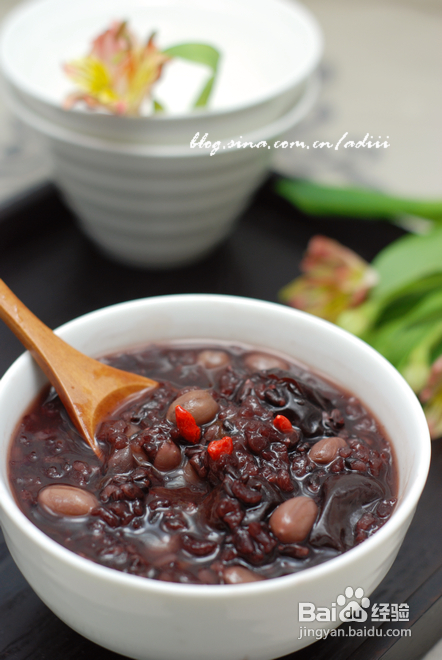 【花生红枣黑米粥】如何煮出好喝的黑米粥？