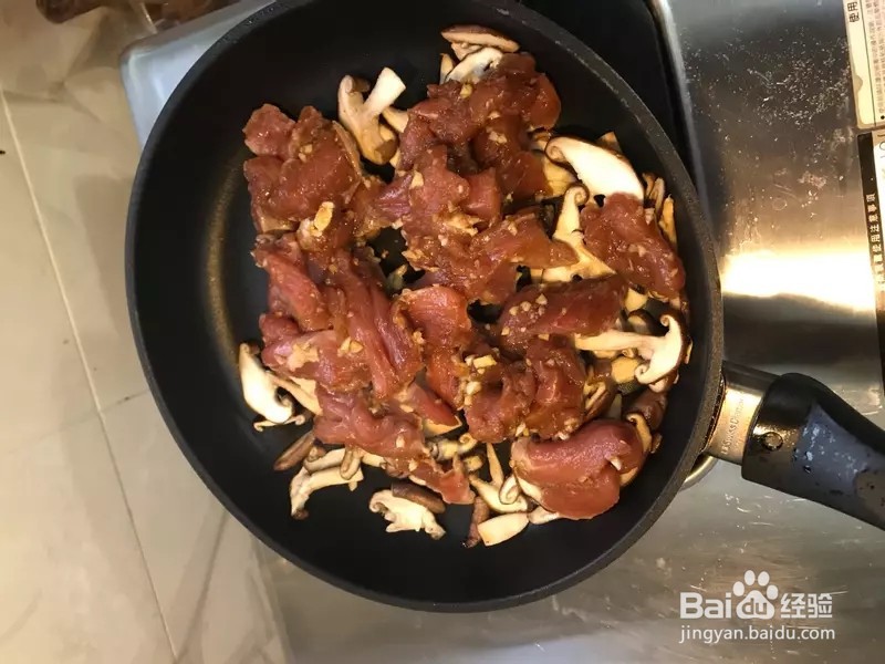 怎样做出家常菜系列之香菇炒猪肉