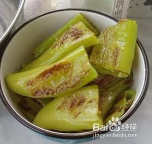 虎皮尖椒的做法