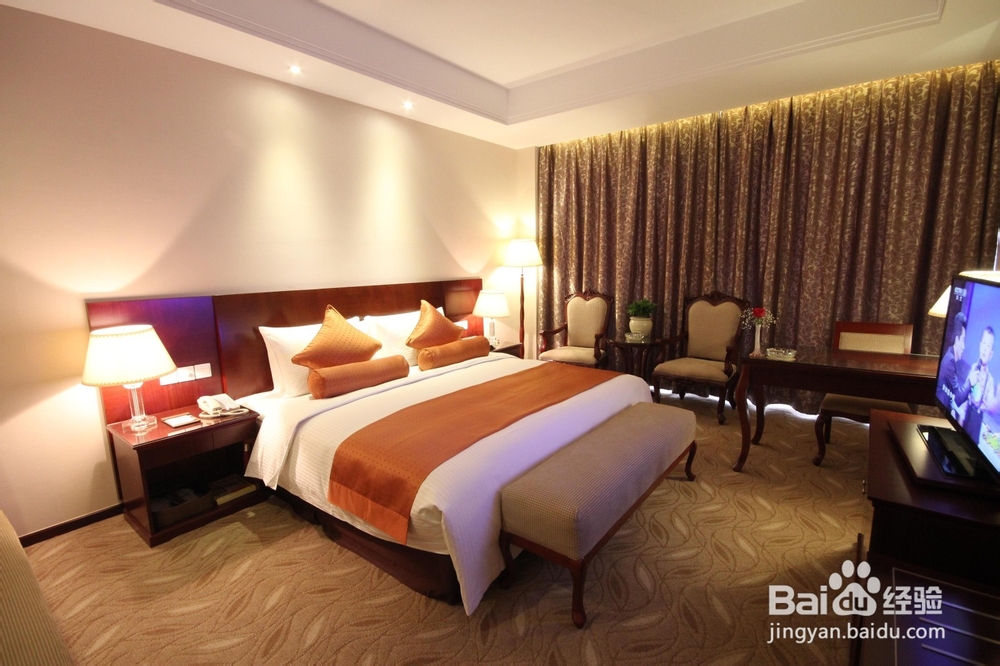 如何利用网络订房及退房