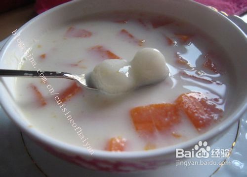 女性养颜排毒的早餐轻松做--木瓜牛奶小圆子