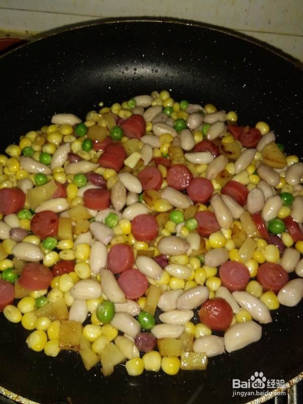 五彩丁炒台湾香肠