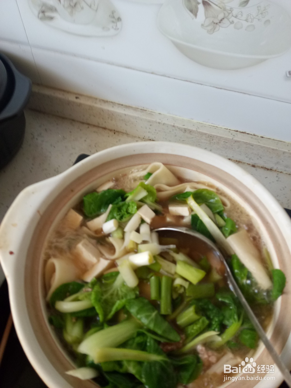 豆腐肉糜饺子皮汤