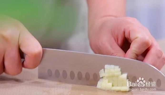 苹果猪肉扒的做法