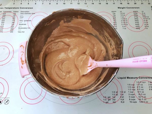 巧克力果酱慕斯蛋糕