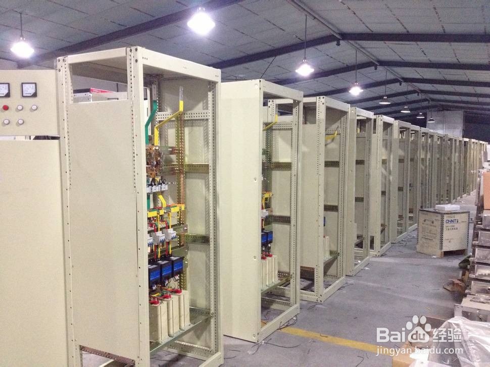 安装采用复合开关投切的低压无功补偿装置