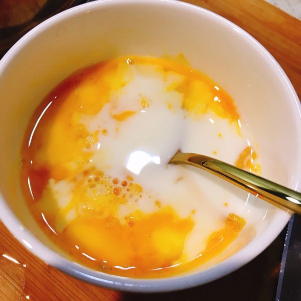 西兰花豆腐虾仁奶香蒸蛋