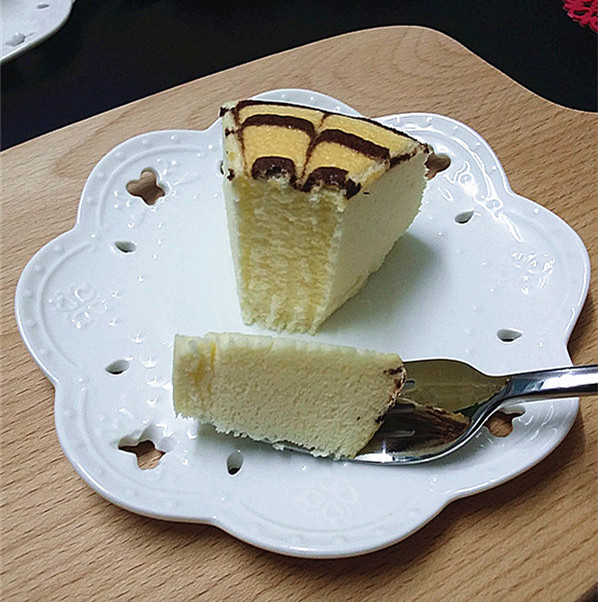 轻乳酪拉花蛋糕