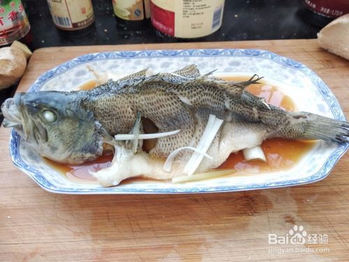 清蒸鲈鱼的正宗做法，怎么做清蒸鲈鱼？