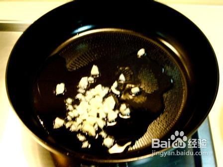 绿酱虾球螺丝面