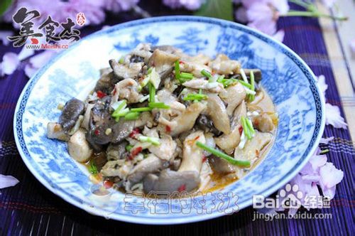 剁椒平菇炒肉丝的做法