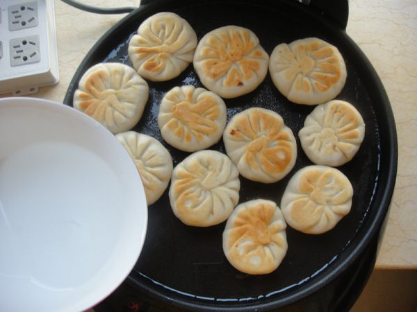 榨菜笋丁鲜肉饼