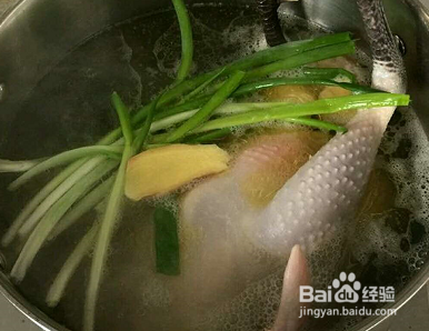 一看就流口水的香菇竹荪老鸡汤