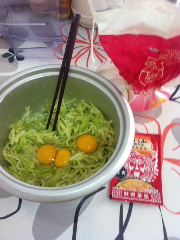 榨菜西葫芦鸡蛋饼
