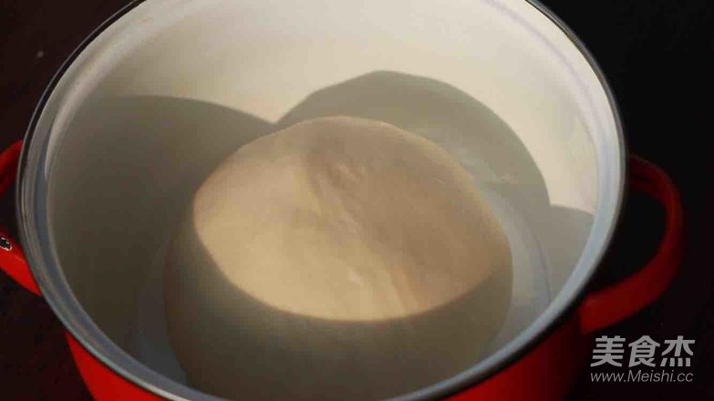 葱香肉松面包卷