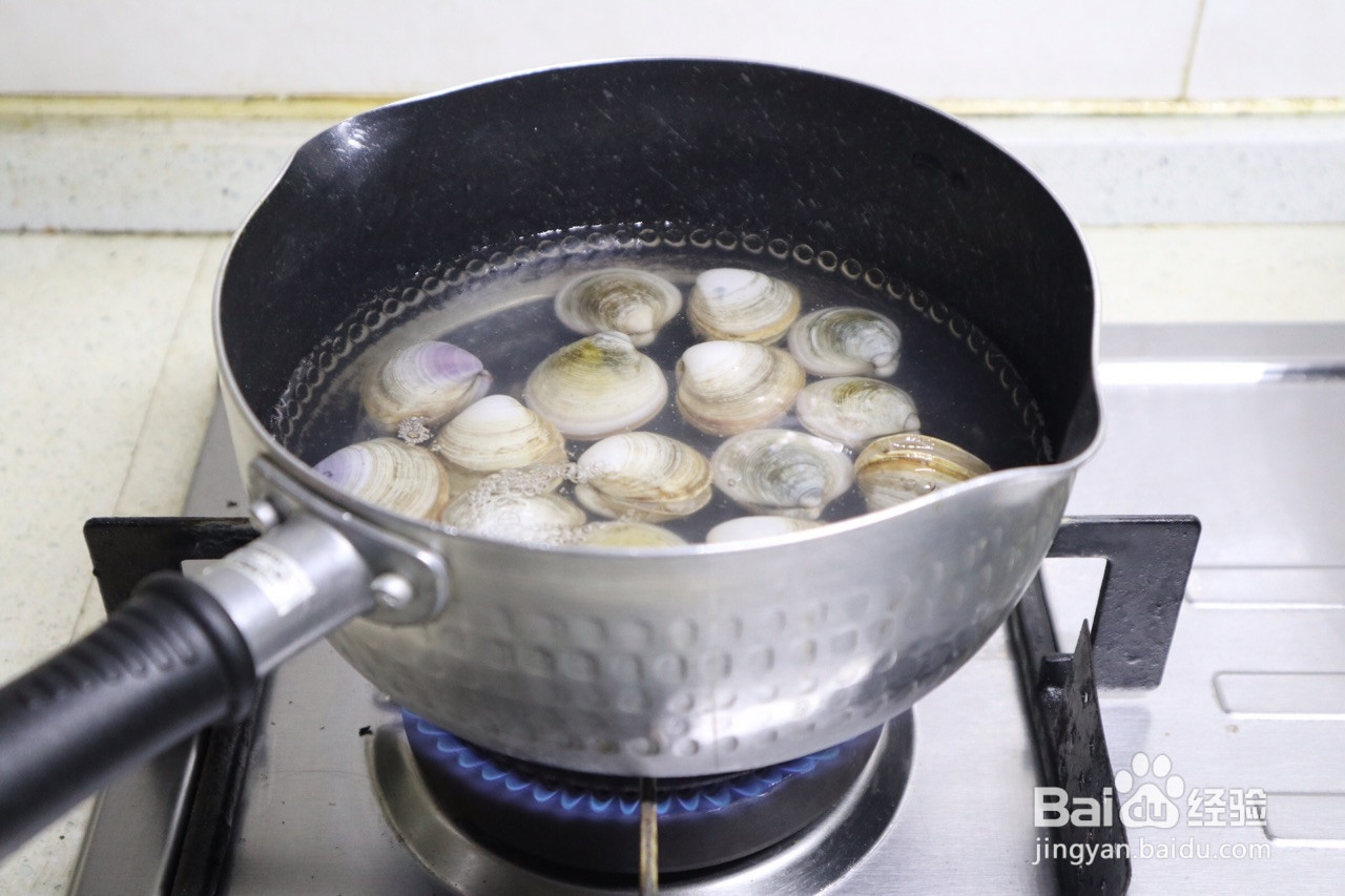 芭蕉叶蒸糯米排骨的做法