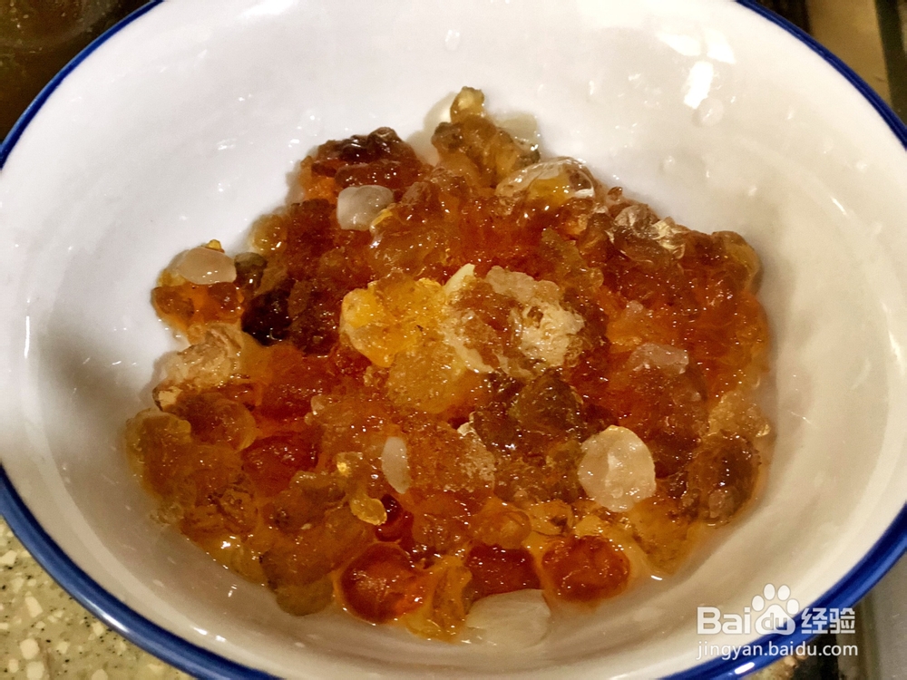 简单好吃的桃胶皂角米牛奶