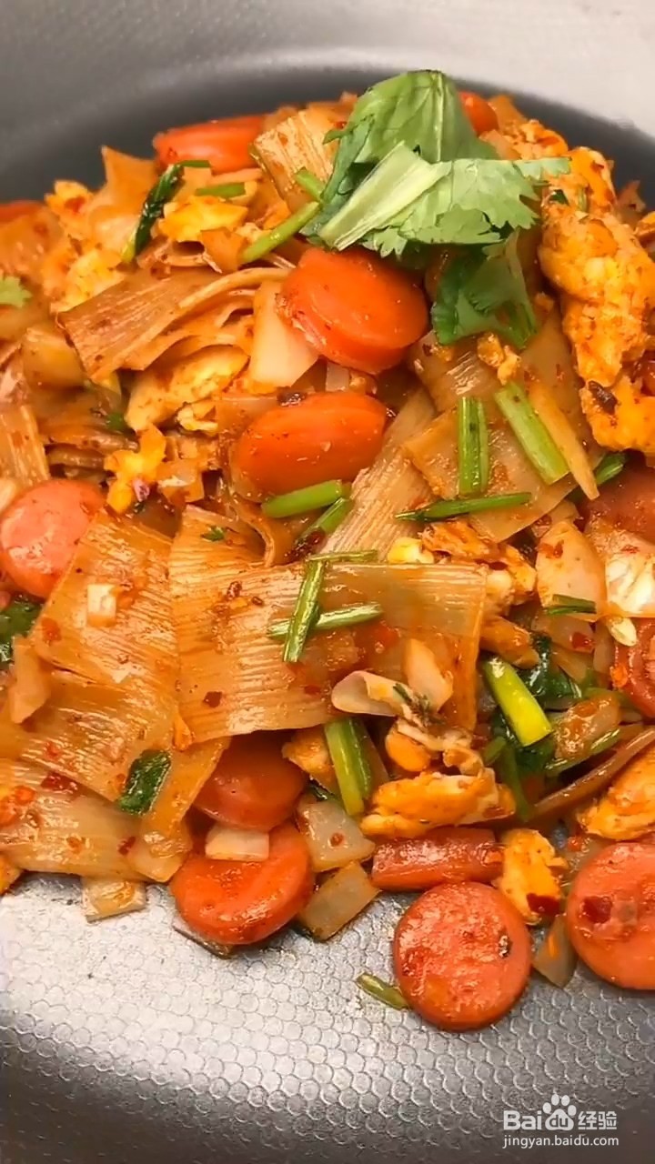 如何制作家庭版火腿烤冷面