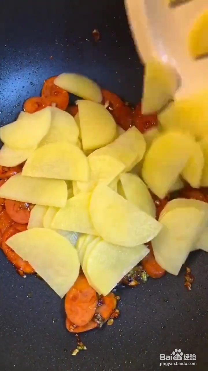 如何在家做出好吃下饭的干锅土豆片？