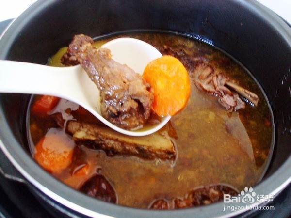 胡萝卜炖牛排骨怎么做