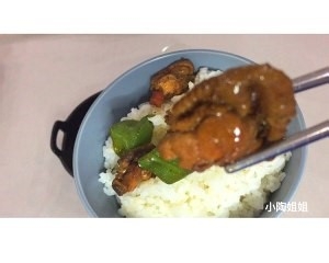 如何制作黄焖鸡米饭