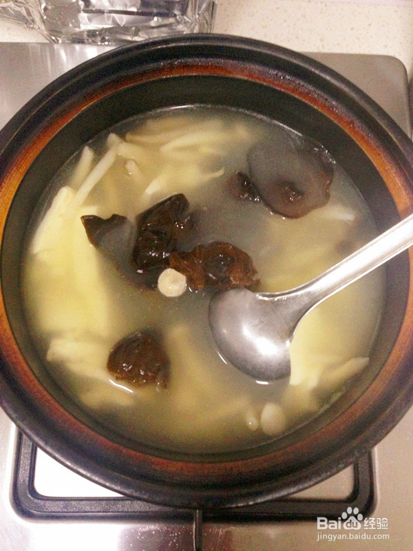 菌菇豆腐汤的家常做法