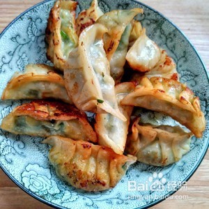 都爱吃的韭菜猪肉粉丝馅饺子