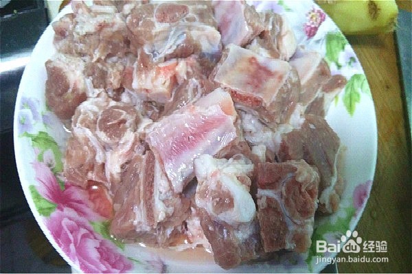 怎样给肉和肉骨头焯水？