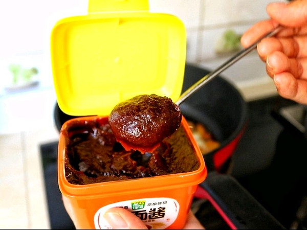 酱香鸡翅刀削面